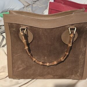 Gucci Diana Elegant Brown Suede Women's Bag with Bamboo Handles